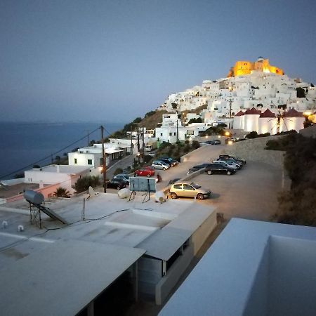 Apartmán Θέαστρον - Theastron House With Great View In Chora Pera Gyalos Exteriér fotografie