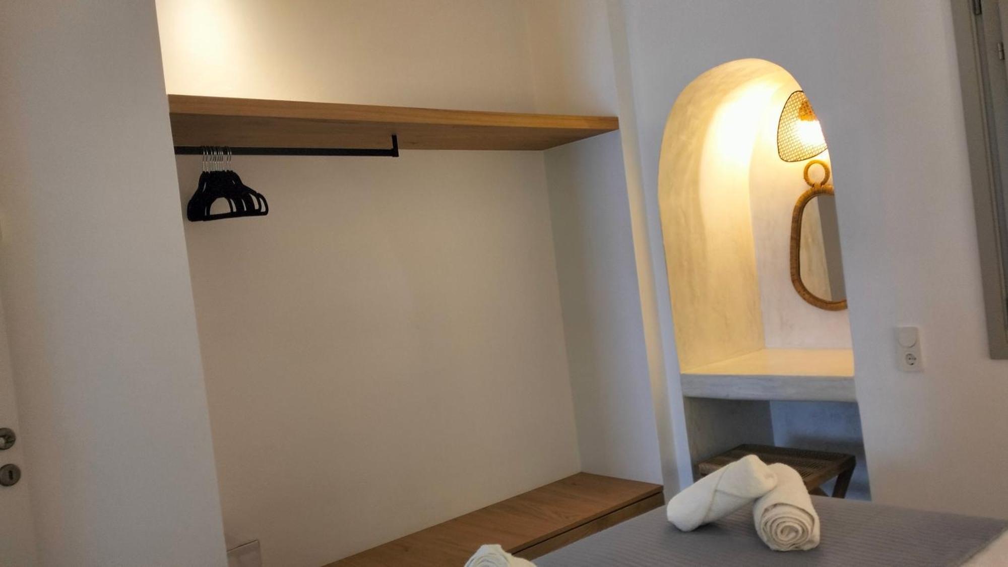 Apartmán Θέαστρον - Theastron House With Great View In Chora Pera Gyalos Exteriér fotografie