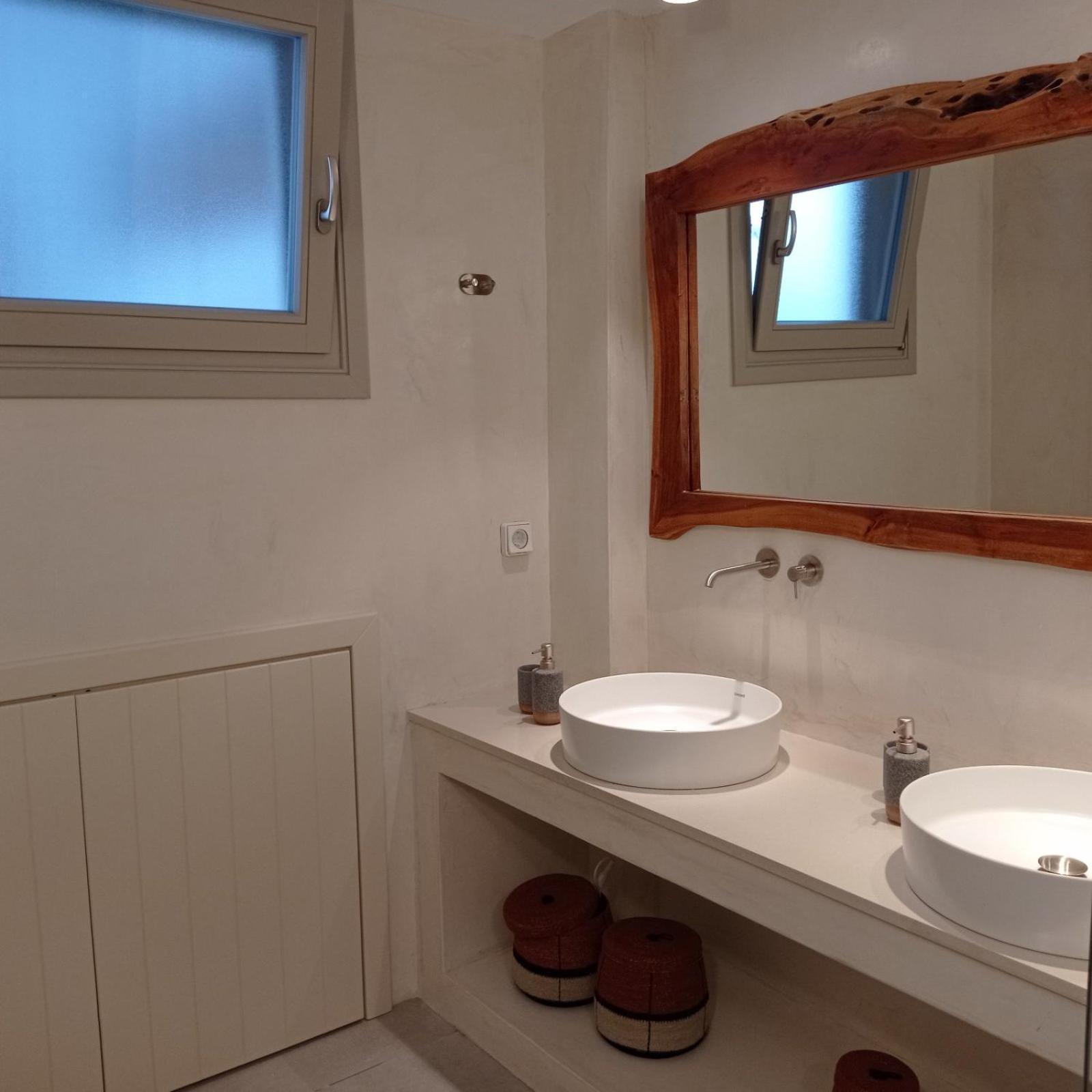 Apartmán Θέαστρον - Theastron House With Great View In Chora Pera Gyalos Exteriér fotografie